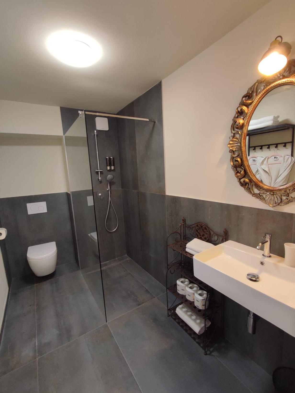 Casa Vacanze Bella-Host By Foresteria Bergamo Bella Eksteriør bilde